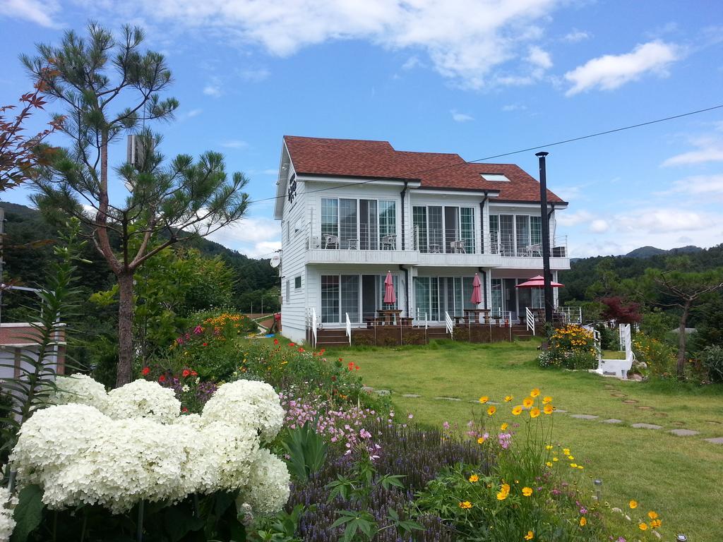 Walking Sky Pension Капхён Экстерьер фото